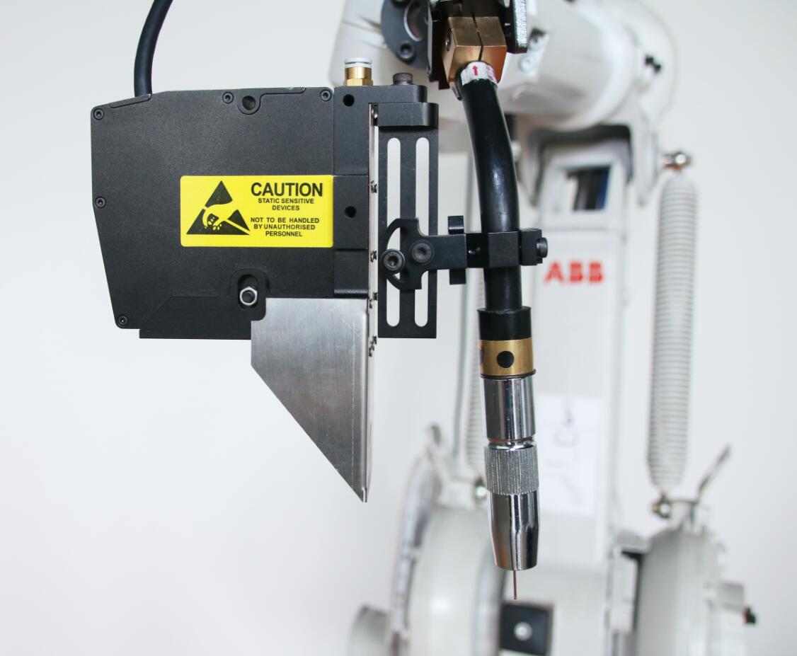 激光焊縫跟蹤系統(tǒng)是如何跟蹤焊縫的？